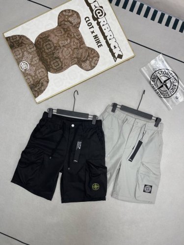Stone Island石头岛大口袋拉链速干方块小标徽章刺绣夏季必备五分休闲运动短裤 原版双水洗双吊牌 随意搭配 品质看得见 裤子版型宽松 细节完美 松紧腰带可