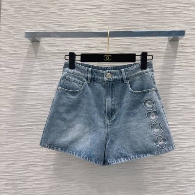 Chane* 2025Ss季新品 怀旧感系列 做旧效果素颜牛仔 高颜值 全系列出品 百搭无烦恼 就是很干净的感觉 人手必备 真的很赞 手感很舒服的洗水牛仔棉 做
