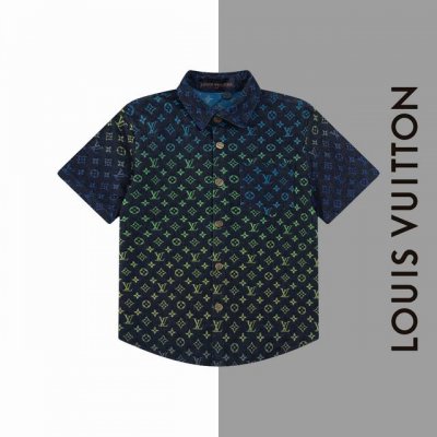 款号#F90 Lv渐变提花满印牛仔短袖 Louisvuitton官网一致款式 面料：纯棉提花满印精品牛仔面料 工艺：Zp满印字母洗水 配套：三标齐全 纸板 油纸