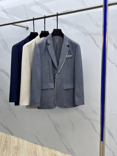 christian Dior 迪奥 2025春季新款男士夹克西装外套，叠领原单高端版本！高定专柜面料 透气舒适度高，品牌Logo 细节无可挑剔，品牌元素设计理念