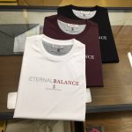 专柜新品 Bc 2025专柜新品强烈推荐！专柜经典款 精美Logo标志圆领短袖T恤 经典百搭款 简约标志的设计 合体的版型 领口微微贴合颈部 上身挺拔而更具时尚