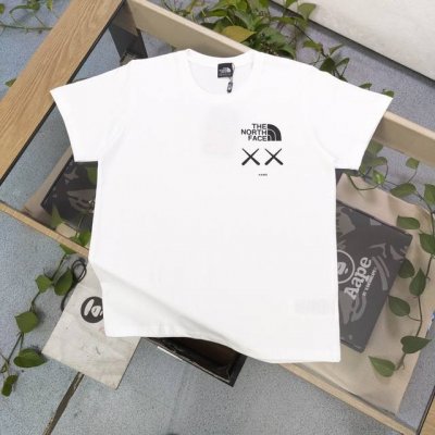 上新 款号：Tx237 2025春夏新款The North Facekaws联名北面Tnf后背大Xx图案Logo印花休闲情侣短袖T恤，轻奢高级，上身效果，绝绝子