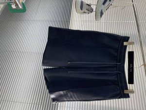 Miumiu 25Ss夏季新款短裤 采用优质面料，超级柔软亲肤！裤腿刺绣Logo设计点缀，内里走线工整细致，上身时尚潮流！高端百搭款，品质可见！ 码数：M-3X