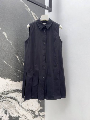 mc 25Ss 春夏新品翻领娃娃款百褶无袖连衣裙 气质减龄神器 经典H压褶欧根纱拼接棉质面料 小A版型剪裁上身休闲优雅 灵动少女风 元气满满 本季必入百搭单品S