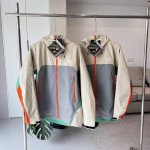 挂拍图 X松赞联名“南迦巴瓦”系列户外防水硬壳向导级冲锋衣机能风拉链夹克 顶级版本 绝非市场通货版本！ 解锁关于西藏高原秘境的户外穿搭。 鸟家X松赞联名系列在西