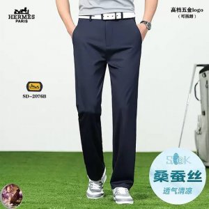 爱玛仕 隔天出货2025年夏季新款 全新品味与价值共享 爆款A休闲裤 身穿着非常舒适 低调不失奢华 穿出去非常有档次,裤型款式和裁剪亦无需多言 上身精致跃然.真
