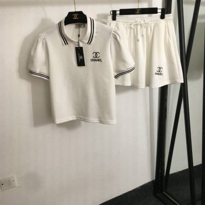 款号20252220 Chane*新款套装，小香Logo刺绣polo领短袖T恤上衣+短裤，白色，黑色，Sml， M码；肩宽36，胸围98，袖长21，衣长51；腰