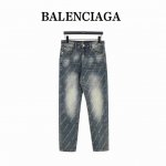Balenciaga 巴黎世家 新款满印斜弹幕牛仔长裤 经典水洗色泽，纯正洋行渠道，客供高级进口的丹宁面料，特选日本冈山纯正14Oz盎司牛仔布料，面料柔软细腻，