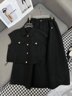 prad* 25Ss新款无袖上衣半身裙套装 经典三角标装饰 搭配腰带 工装风 时尚大方 两色三码Smla807