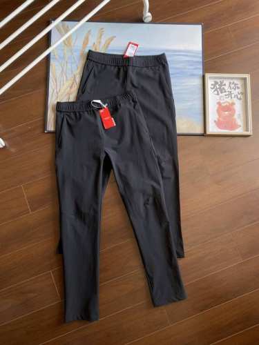 190包邮 hellyhansen/Hh 春季男款Trad U弹力防泼水梭织长裤 户外休闲款，小直筒造型！款式简约，实则整条裤子充满细节。 左侧实用性拉链口袋设