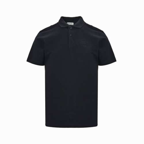 burberry 巴宝莉 25Ss 麦穗战马刺绣Polo短袖 藏蓝 选用珠地网眼布棉质面料打造，运用双罗纹针织工艺形成凹凸交替的蜂巢状立体纹理，表面分布细密的网