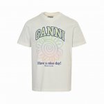 ganni 25Ss 太阳花印花短袖 如果你还不认识来自哥本哈根的Ganni 那真的要告诉你 这个牌子穿过的明星实在是太多了 韩潮顶流加持和她独具特色的笑脸 成