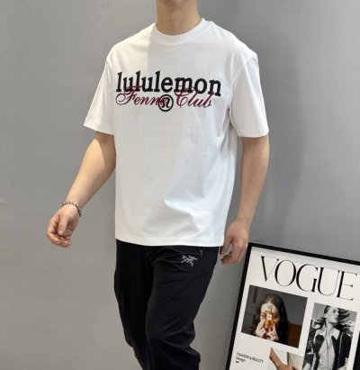 Lulu*露露-柠檬25S新款T恤.男女同款推荐！采用高密度260G纯棉面料，柔软舒适.透气吸汗.上身舒适.轻松驾驭......胸口定制绒感立体烫画设计.经典露