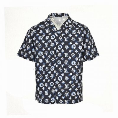louis Vuitton 路易威登 24Ss 满印重叠老花短袖衬衫 进口高支高密的全棉梭织面料 通体老花图案元素 采用德国原装进口数码直喷机械设备 全件满印印