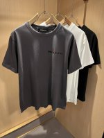 p220 Kiton 2025春夏新款男士短袖T恤，采用进口专属纯棉面料！！简单Logo标识压胶设计！代表品牌形象 简洁舒适的款式，线条感粗细均匀饱满，精致细腻