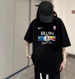 80 nba X Nike 篮网队彩绘涂鸦哈登凯里欧文杜兰特耐克短袖半袖T恤 - 采用230G双纱100%精梳纯棉面料 - 螺纹定织定染无色差！采用过肩拉条工艺