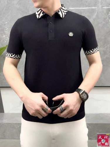 Lv 路易威登 春夏最新大爆款精品短袖T恤，定制进口轻柔伊力特面料，时尚大牌元素Logo点缀，会呼吸的面料，质感细腻柔软，贴身冰爽顺滑。吸湿排汗，简约大方又不失