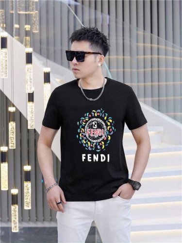 直 品牌 Fendi芬迪 胖子福音 原单男士休闲短袖T恤，2025春夏新品，定制胸前顶级Logo 工艺、搭配整件细节 品质及剪裁设计都堪称一流，定制进口丝光棉面