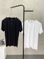 P220。Prada普拉达独家专供新款原单男士休闲短袖 高端定制 高端版本 时尚百搭爆款进口面料 手感超柔软细腻 穿着亲肤舒适 高端精品 代工厂P精细做工 上身