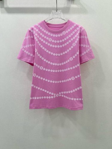 Chan*L 25新款圆领气泡链条T恤 暗藏Logo 独家高版出品！采用克重纯棉制成 略带有弹力 呈现显瘦视觉效果 品牌自带的时尚感立现 随心打造减龄风格 单穿