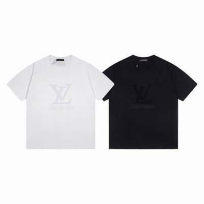 款号 Y121 新款Louis Vuitton路易威登小毛巾绣短袖 重工刺绣 密度及好 区别市场版本 料采用 %进口棉 高密度进口270克重面料 高温染色 后定