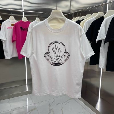 上新款号： M1042 Moncler 蒙口 官网同款印花图案 双纱纯棉短袖 - 260G双纱纯棉顶级面料 手感柔软 百分百纯棉独家出货 定染硫化黑无尘处理面料