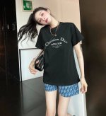 Dior 字母印花短袖T恤 上身图