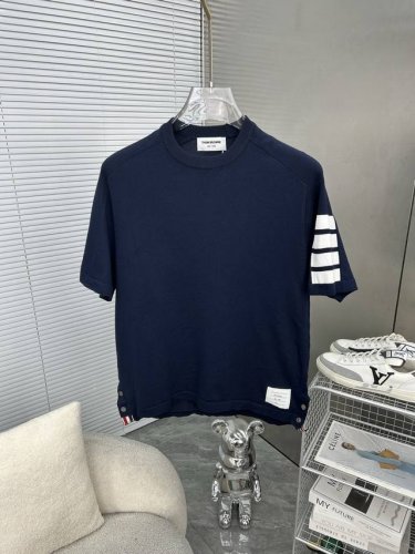 Tb汤姆布朗 Thom Browne 汤姆布朗 四杠针织polo衫 升级 灵感源自八十年代复古 原版面料 官方同款 圆领 短袖 定制 网纱毛衣针织面料 手感非常