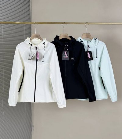 始祖鸟 Arcteryx-Squamish 系列 Hoody 防晒轻薄风壳连帽休闲款夹克皮肤防晒衣 1男女同款可配情侣装防晒指数50+认证款 2进口科技防晒面料