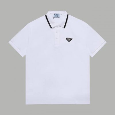 顶级版本 区别通货 款式：普拉达prada皮标立领polo 颜色：图片色 尺码：S-Xxl 面料：高克重提花精梳棉 辅料：全套定制辅料 无性别区分 男女同款