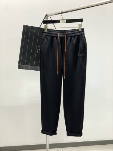 zegna 杰尼亚，2025春季最新品，专柜同步有售，原单狠货，时尚休闲裤，进口原版面料，上身舒适透气，简约易搭配，顶级印花工艺字母图案装饰Logo，原版五金辅