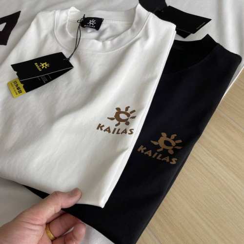 细节图 夏季短袖Kailas 凯乐石 25年舒适棉新款印花后背大Logo宽松男女同款圆领纯棉短袖T恤 宽松版，330G全棉精梳棉，品质超赞 颜色 : 黑色 白色