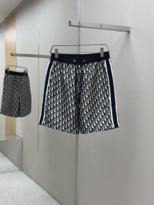 dior家 顶级版本 5S 春夏新款休闲短裤 定制面料 定制Logo ，舒适度极好，手触感强烈。辨识度极高 定制进口面料 做工精细 码数 M-3Xl