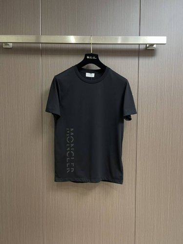 moncler 早春新款品牌标识印花圆领短袖T恤 3D数码直喷工艺 精品品质短袖 采用进口高端订制260克纯棉面料 尺码 S Xl 宽松版下单报身高体重