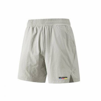 salomon 萨洛蒙速干透气城市限定五分短裤 面料采用高品质防风防水放紫外线 机能拉链设计户外感十足 非常高端 出行必备 户外必备 优质防晒衣面料 做工精湛