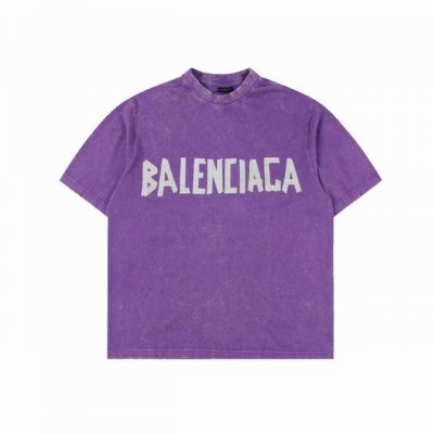 balenciaga 巴黎世家 25Ss 水洗美纹纸胶带炒色破洞短袖T恤 夏日多巴胺水洗美纹纸黄胶带破坏系列 胸口印花采用康丽数码直喷工艺 字母褶皱感形态逼真