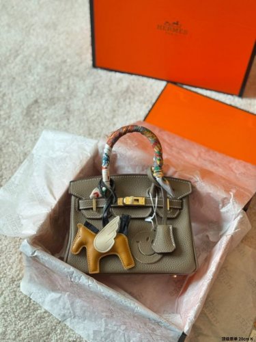 顶级原单牛皮 Mini 独家经典火爆出货 纯皮 里外纯皮！集万千宠爱与一身 爱马仕 Birkin铂金包 专柜万年不下架 原厂激光五金 各路时尚主播 网红 明星不