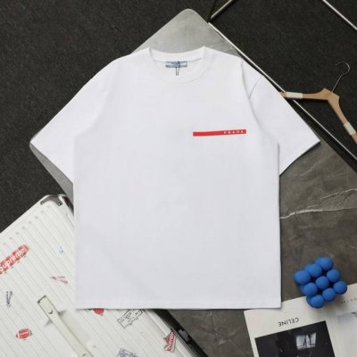 顶级复刻 高端定制 - prada 普拉达 新款皮标Logo休闲圆领短袖T恤 - 款号 3320 - 颜色 黑色 白色 - 购入原版开模打造 全套定制辅料 细节