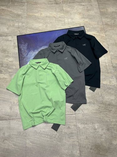 品质推荐Arc'teryx 始祖鸟 三色顶级Cormac polo 科技轻量 超柔吸湿排汗 舒适户外短袖T恤 上衣 核心卖点：1. 轻量无感，征服每一刻 采用1