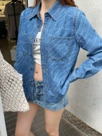 上新 Chane* 小香 复古牛仔全系列珍珠衬衫外套 怀旧复古丹宁牛仔 环保酵素双次洗水 非常用心的一款 酵洗个性色调 上身又酷又飒爽 采用定制高品质斜纹棉质水