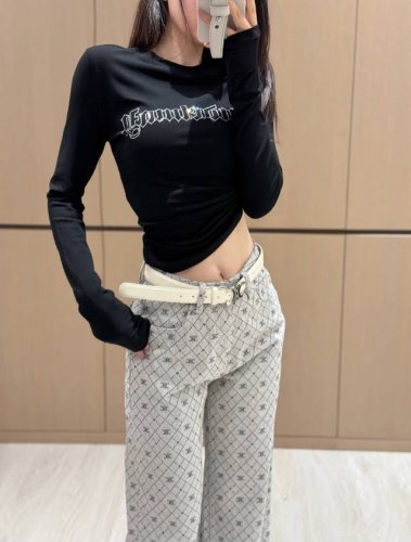 高定版 提花版本 Celine 瑟琳中古风菱格满印Logo直筒牛仔裤 集美们，都去试试这条菱格纹裤子 版型好修饰腿型 真的好显瘦 穿上就不想脱了 随意搭配就是很