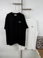 款号A16 Celine赛琳24Ss 字母Logo短袖T恤 纯棉双纱汗布面料同缸定染特种加粗32支双股1×1罗纹 双针车线跨缝工艺 原版主唛水洗吊牌防潮纸包装