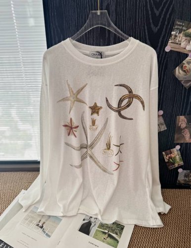 品名 Chane* 小香海星系列艺术家烫钻Logo雪花棉防晒长袖 尺码 M.L 颜色 白色 少女感穿搭 海星烫钻的点缀闪闪发亮 上身效果好 不挑身材 上身显高又
