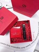 阿玛尼气垫唇釉两件套 Armani 阿玛尼挚爱气垫唇釉礼盒两件套，阿玛尼专柜版礼盒。阿玛尼红色气垫+阿玛尼405烂番茄色唇釉。最高品质，随意比对。阿玛尼红气垫，