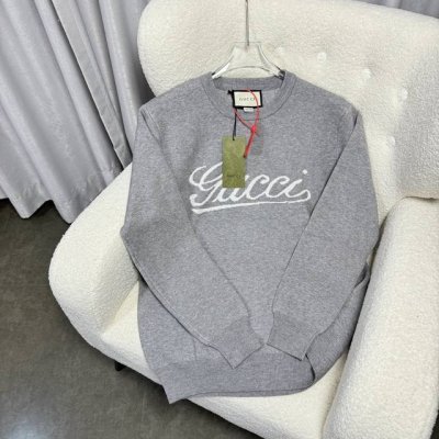 Guccl古驰 Gucc* 24*胸前白线Logo提花圆领毛衣 早秋新款系列 官网同步 胡一天 周翊然同款 撞色提花Logo长袖上衣 撞色提花字母重释经典款的新
