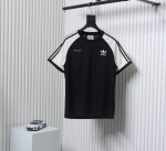 Adidas 三叶草拼色百搭插肩透气宽松时尚休闲绣标阿迪T恤 面料: 300克重磅洗水纯棉，随意对比 采用特定重磅21S精棉平纹针织面料，300克重；搭配32S