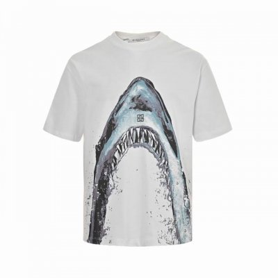 Glvenchy 纪梵希 24Ss 鲨鱼印花短袖 采用230G新疆长绒棉面料，定织定染确保高度还原质感，顶级康丽直喷印花，全身大面积康利机印花，只有康丽机才能把