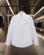 Dior 迪奥 爆款来袭 简约百搭款口袋字母Logo标语刺绣长袖衬衫 2025Ss官网新款长袖 衬衫 衬衣，精美刺绣Logo 高端版本，专柜定制面料 透气舒适度
