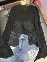 ermanno Scervino 蕾丝开衫 中文: 依玛诺 被誉为世界蕾丝之王 是来自意大利顶级奢侈时装品牌 码数 38 40 42 P530
