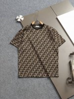 doir 迪奥微宽版型Xs-L 新款独家限定 25年最新最顶级 满印花Logo暗纹绣字母Logo 双袖后背格纹贴布 精美重工艺 300克洗水面料T恤作为奢侈界的